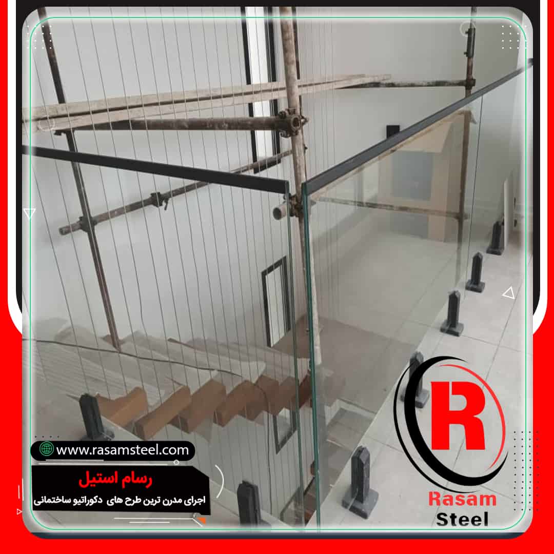 نمای دیگر از نرده شیشه‌ای اسپیگات