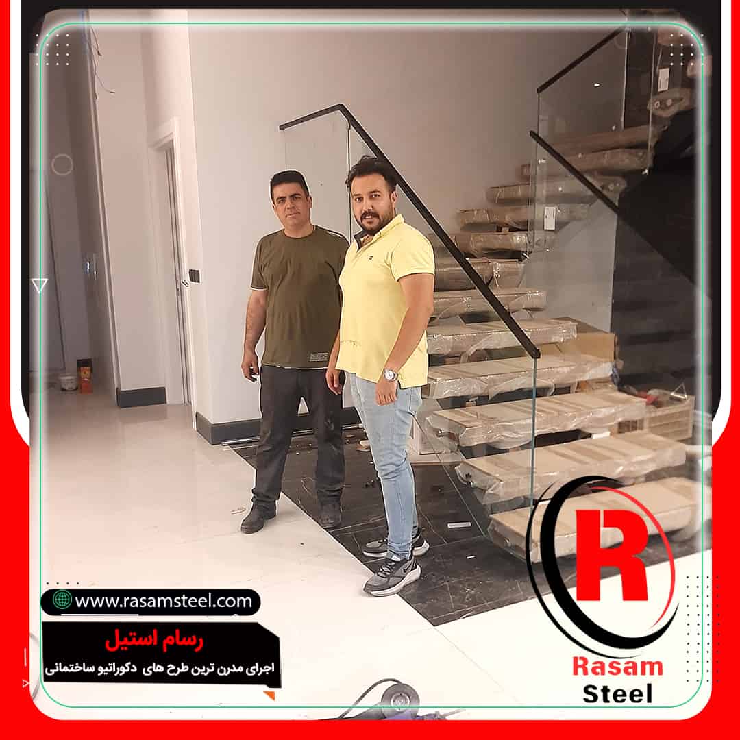 اجرای پله شیشه ای و نرده شیشه ای فیکس پوینت